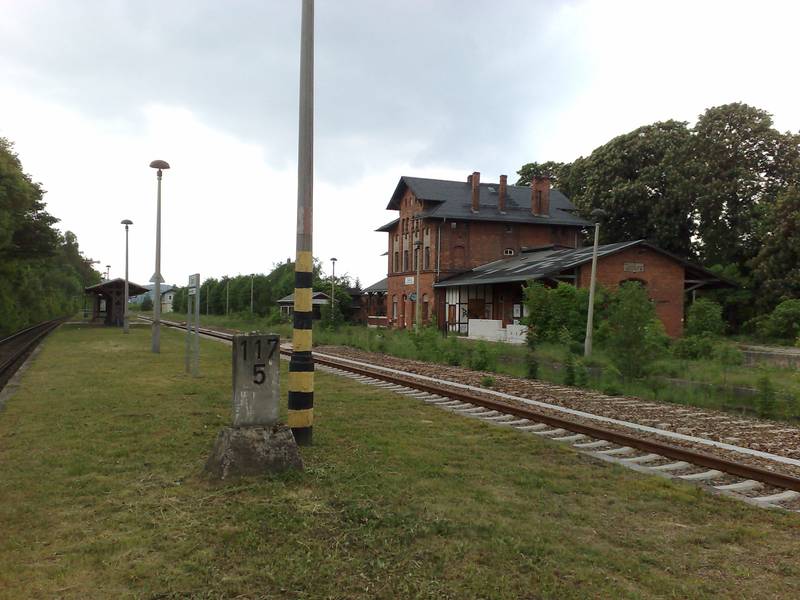 Bahnhof Oppurg.jpg