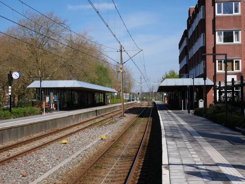 Tracks and platforms at Veenendaal Centrum railway station