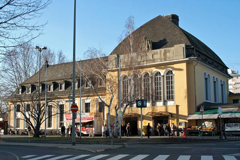 Bahnhof Frankfurt-Höchst