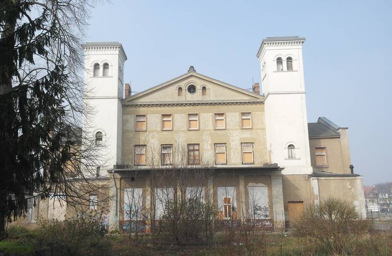 Bahnhof Oschersleben, Blick von Osten auf das Empfangsgebäude