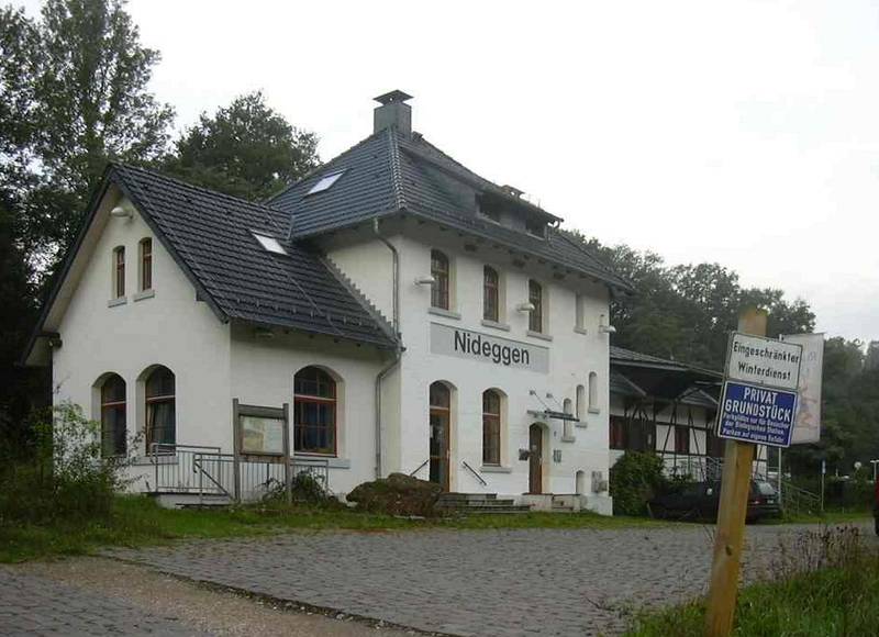 Bahnhof brück 2.JPG