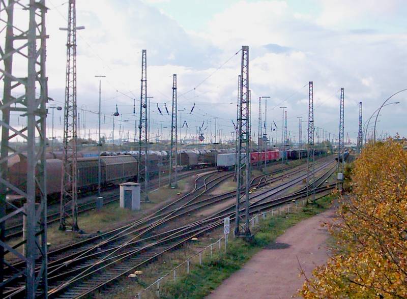 Hafenbahnhof Hamburg Süd zwischen Spreehafen und Veddeler Damm. Blick nach Westen.