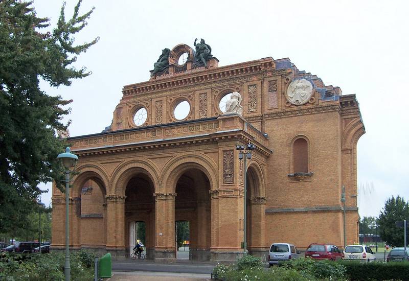 Anhalter Bahnhof 2005.jpg