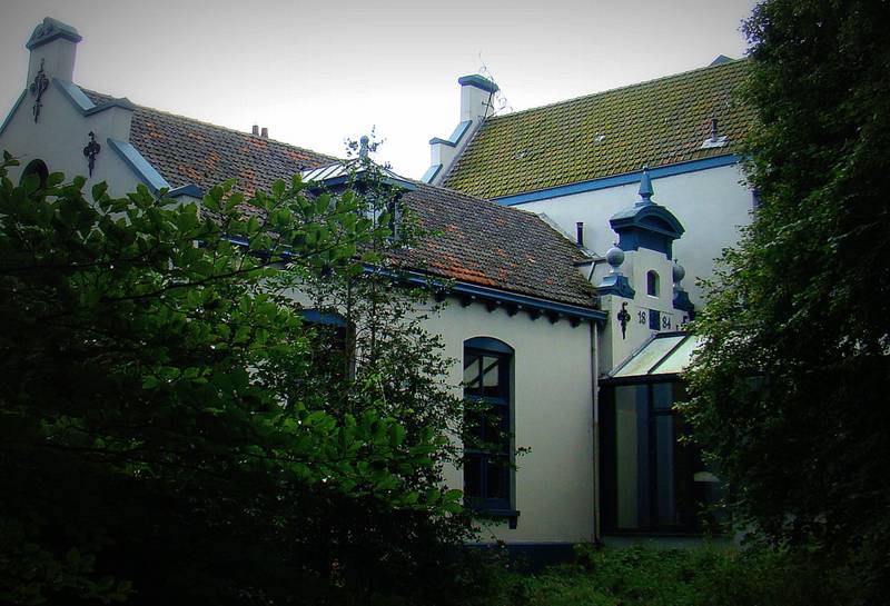 Voormalig Stationsgebouw, Scharwoude, N-H. Gebouw stamt ui 1884..JPG