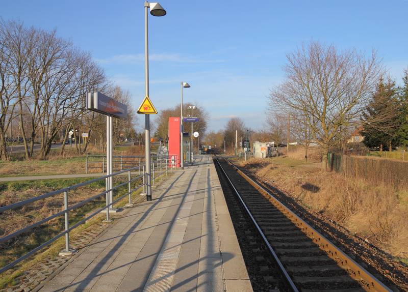 Train stop Neuberesinchen, Frankfurt (Oder), Brandenburg, Germany