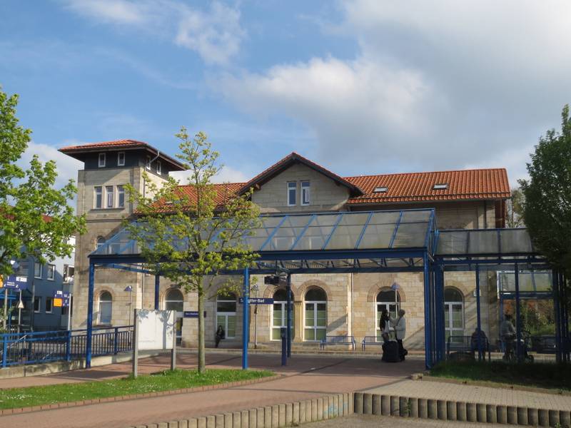 Bahnhofsgebäude von Salzgitter-Bad, Ansicht von Norden, d.h. der Gleisseite