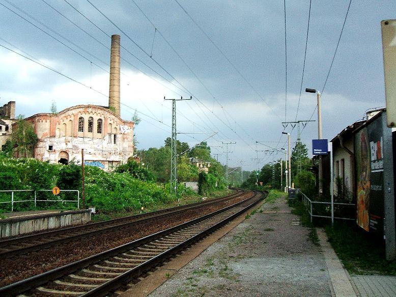 ehemalige Fabrik Hugo Morgenstern in Dresden-Cotta an DB Haltepunkt