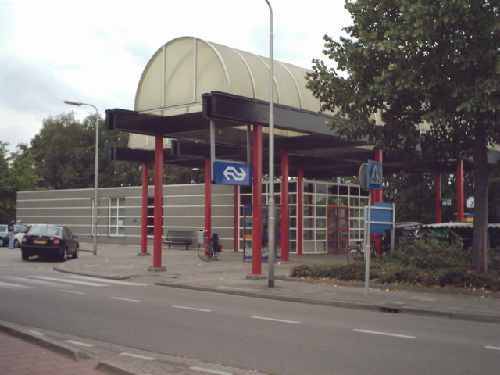 Station Leerdam (1987) van architect Cees Douma