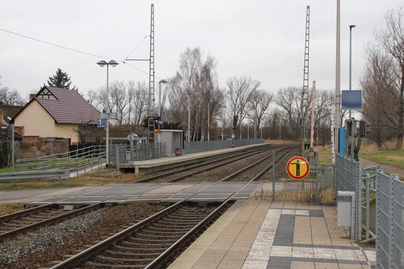 train station Sülzenbrücken