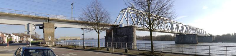 <b>Baanhoekbrug</b> over de Merwede bij Sliedrecht