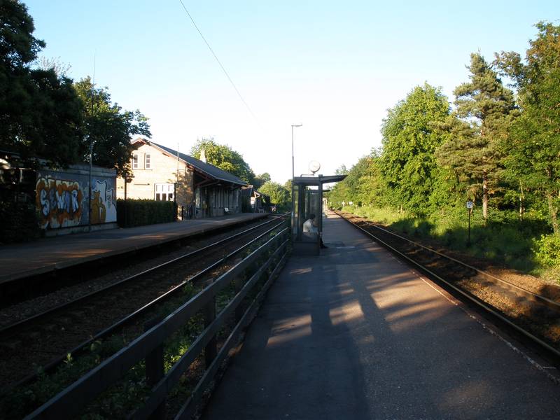 View from the platform for track 2 (direction Roskilde) towards the station building