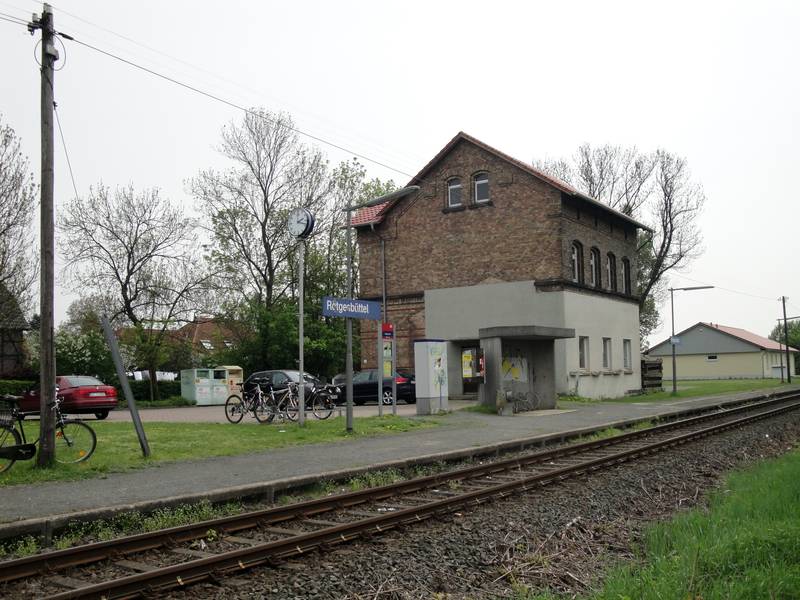 Rötgesbüttel Bahnhof (1).jpg