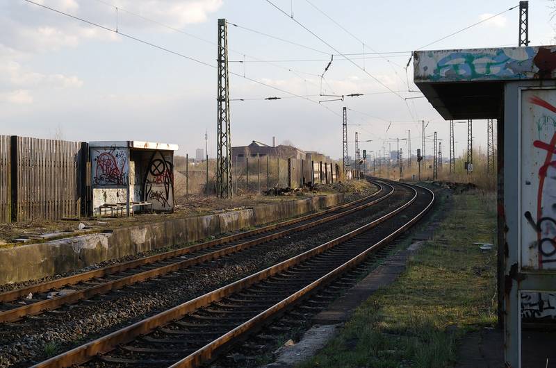 Überreste des Bahnhofs Dortmund-Hoesch 2008, Blick in Fahrtrichtung Do-Hauptbahnhof