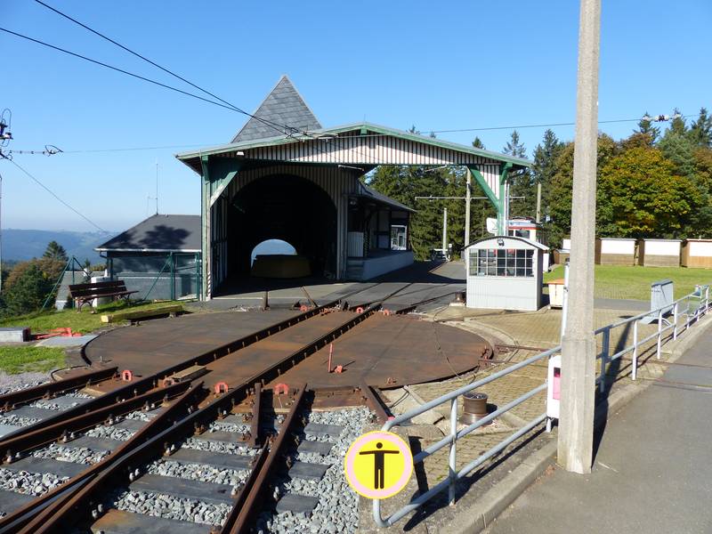 Bahnhof Lichtenhain an der Bergbahn: Drehscheibe mit Bergstation