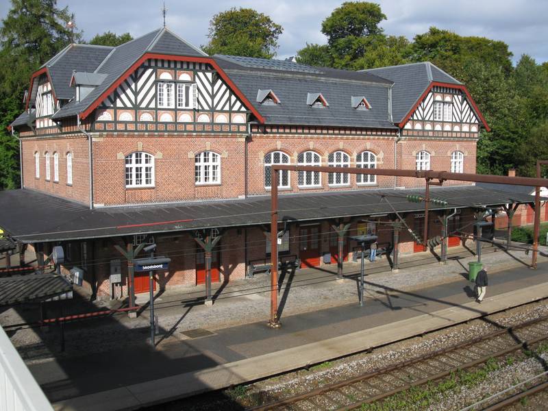 Skodsborg Station 2.jpg