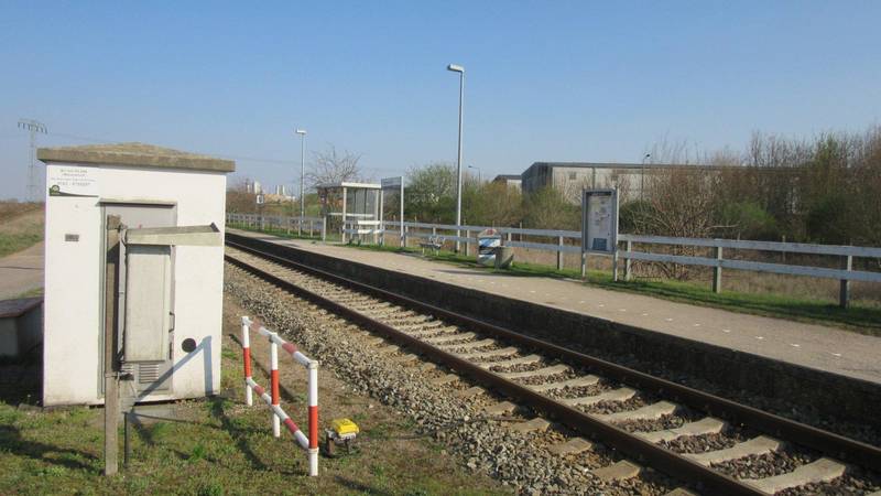 Warenshof railway station