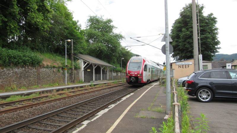 Neef railway station