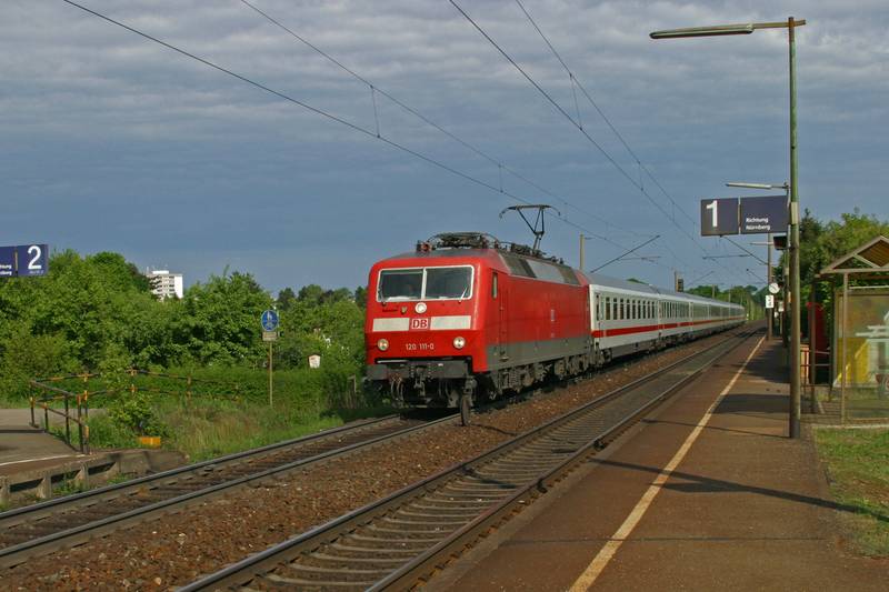 DB 120 111-0 at Fürth Unterfürberg, Germany