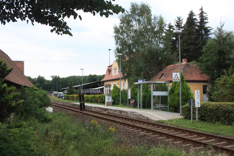 Bahnhof Friesdorf (Mansfeld).JPG