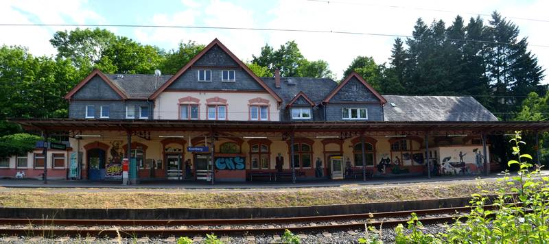 Kronberg, Bahnhofsempfangsgebäude