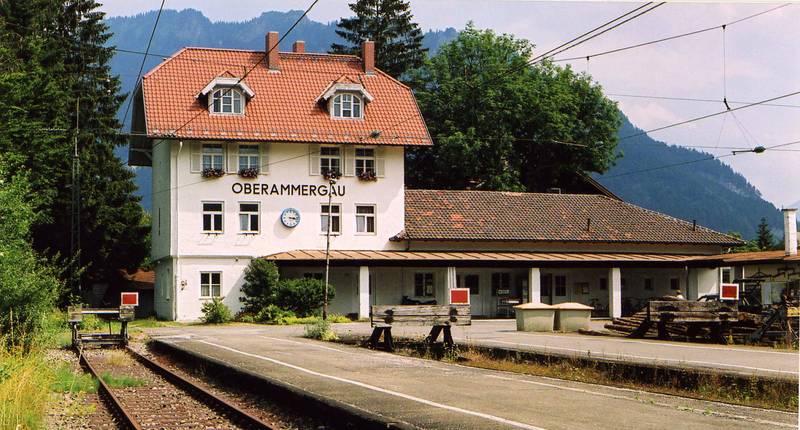 Oberammergau station in August 2004.