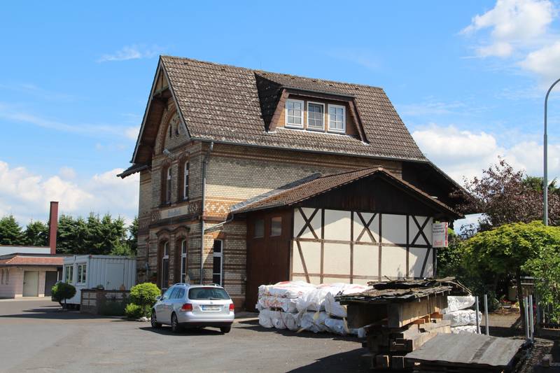 Ehem. Bahnhof von Kesselbach, heute auf dem Betriebsgelände der Fa. <i>Nachtigall</i>