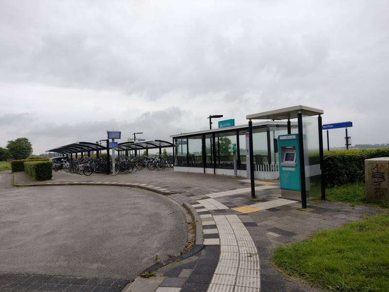 Station facilities of Warffum train station.