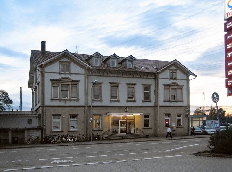 Empfangsgebäude des Bahnhof Wörth