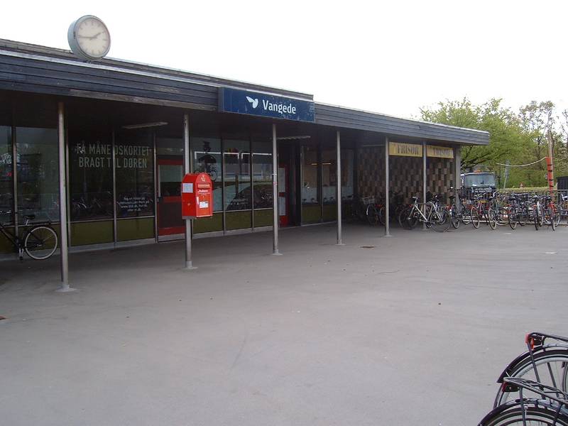 A picture of the Danish Raill Station: Vangede