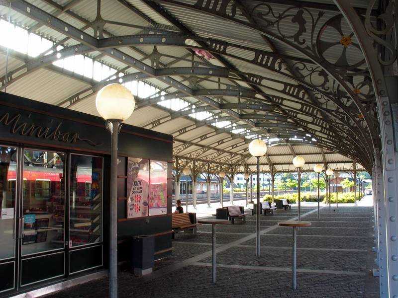 Klampenborg Station 2005-01.jpg