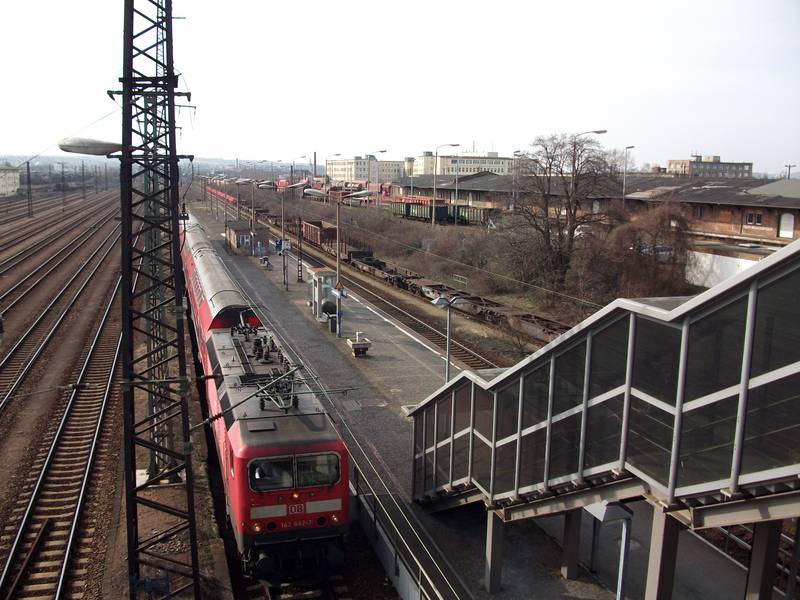 Bahnsteig des Bahnhofs Dresden-Friedrichstadt