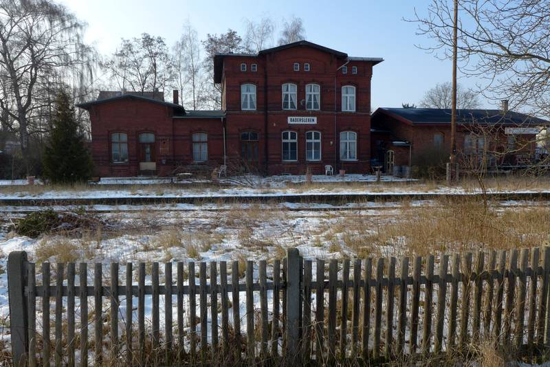 Bahnhof Badersleben.JPG