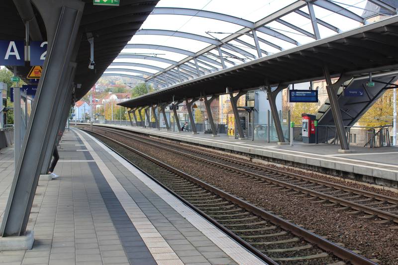 train station Jena Paradies, platforms