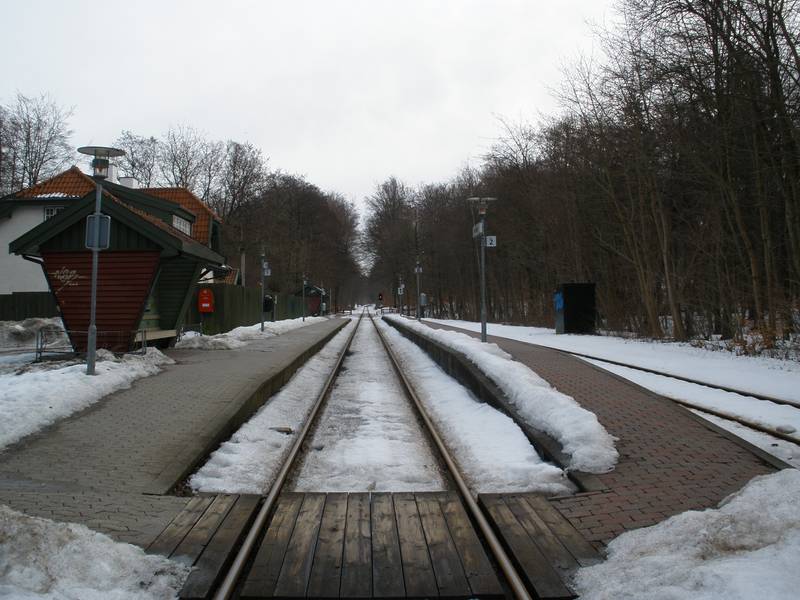 Platforms at Hellebæk Station
