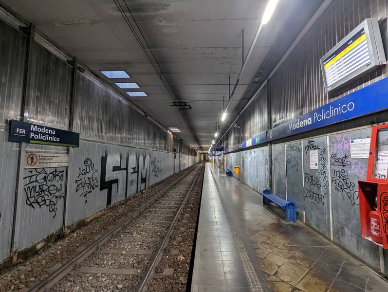 La stazione ferroviaria di Modena Policlinico