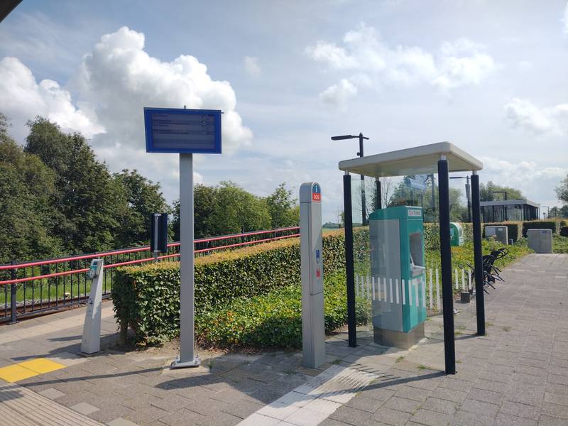 Platform entrance and station facilities of Koudum-Molkwerum train station.