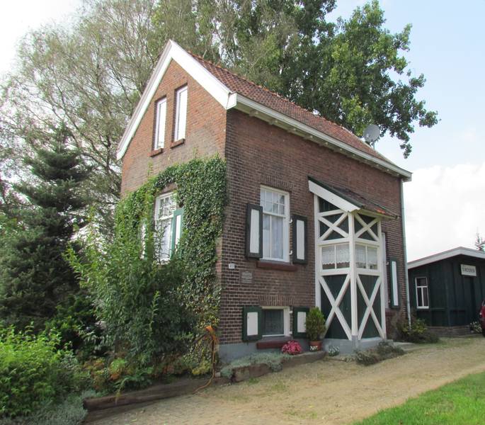 De Voormalige stopplaats Sinderen aan de spoorlijn Varsseveld - Dinxperlo