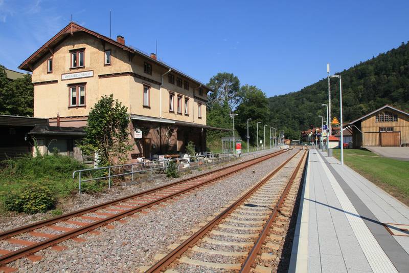 Unterreichenbach - Bahnhofstraße - Bahnhof 13 ies.jpg