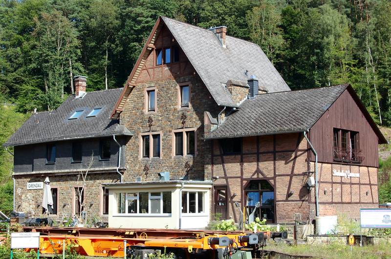 Bahnhof Grenzau, Grenzau, Ortsteil von Höhr-Grenzhausen, Westerwald, Rheinland-Pfalz