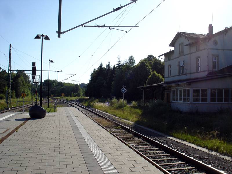 Bahnhof mit Gleisanlagen