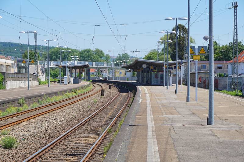 Der Bahnhof Esslingen-Zell wird von der S-Bahn Stuttgart bedient