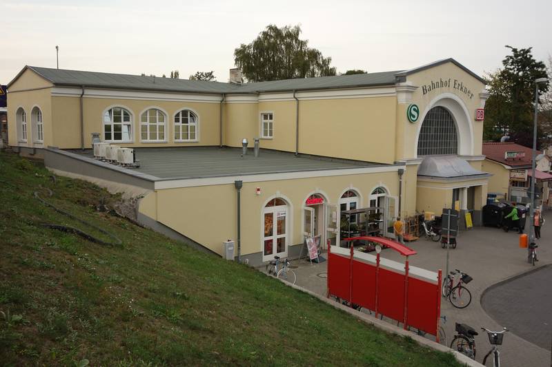Bahnhof Erkner, Empfangsgebäude