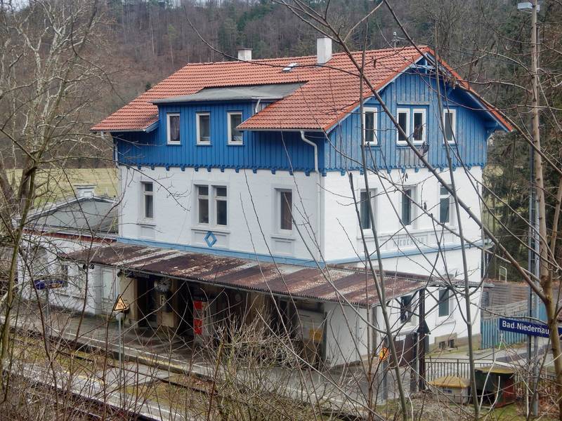 Beim 366 km langen Neckartalradweg: Bahnhof Bad Niedernau