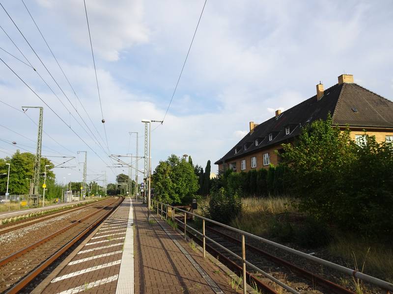 Bahnhof Boizenburg (Elbe), denkmalgeschütztes Bahnhofsgebäude und Bahnsteig