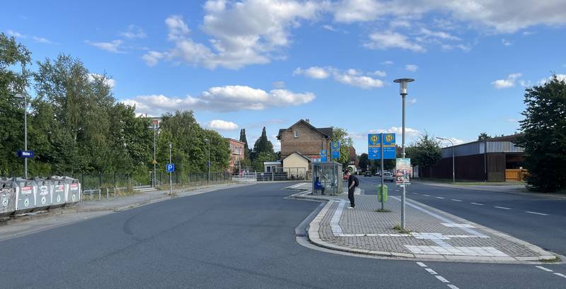 Meine, Bahnhof und Busbahnhof
