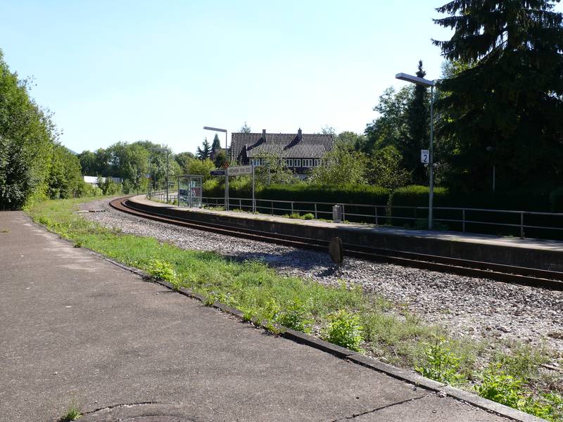 Der Haltepunkt Kirchheim (Teck) Süd an der Teckbahn.