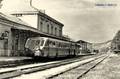 DIGNE les BAINS (Basses-Alpes) - Un autorail Somua stationne en gare - Ligne de Saint-Auban à Digne.