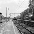 857679, Gezicht op de perrons van het N.S.-station Barneveld Dorp te Barneveld.