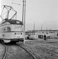 857705, Afbeelding van de tram- en bushalte het N.S.-station Den Haag Mariahoeve te Den Haag., Nederlandse Spoorwegen, fotograaf