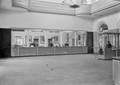 152490, Interieur van het N.S.-station Hilversum te Hilversum: hal met loketten en ingangscontrole., Nederlandse Spoorwegen, fotograaf